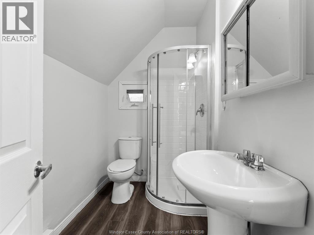 253 Curry Avenue, Windsor, Ontario  N9B 2B4 - Photo 14 - 25025634