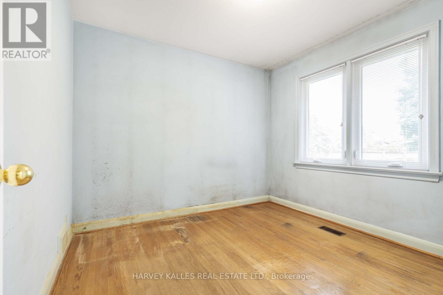 246 Brighton Avenue, Toronto, Ontario  M3H 4E7 - Photo 12 - C12451224