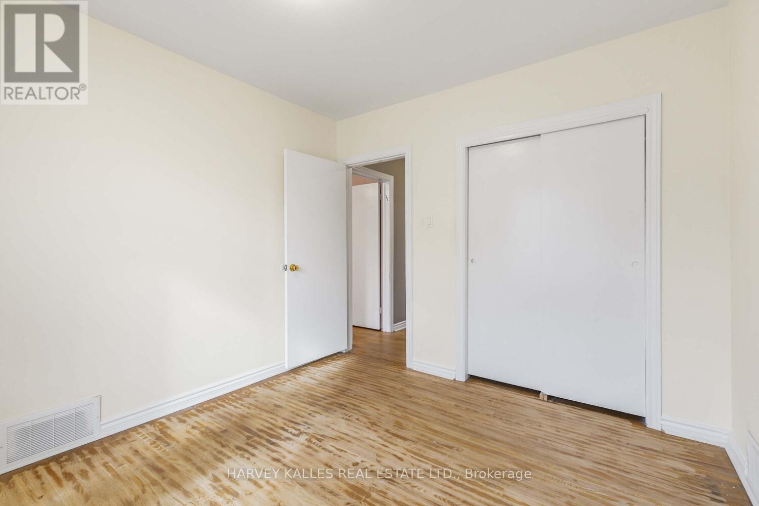 246 Brighton Avenue, Toronto, Ontario  M3H 4E7 - Photo 14 - C12451224