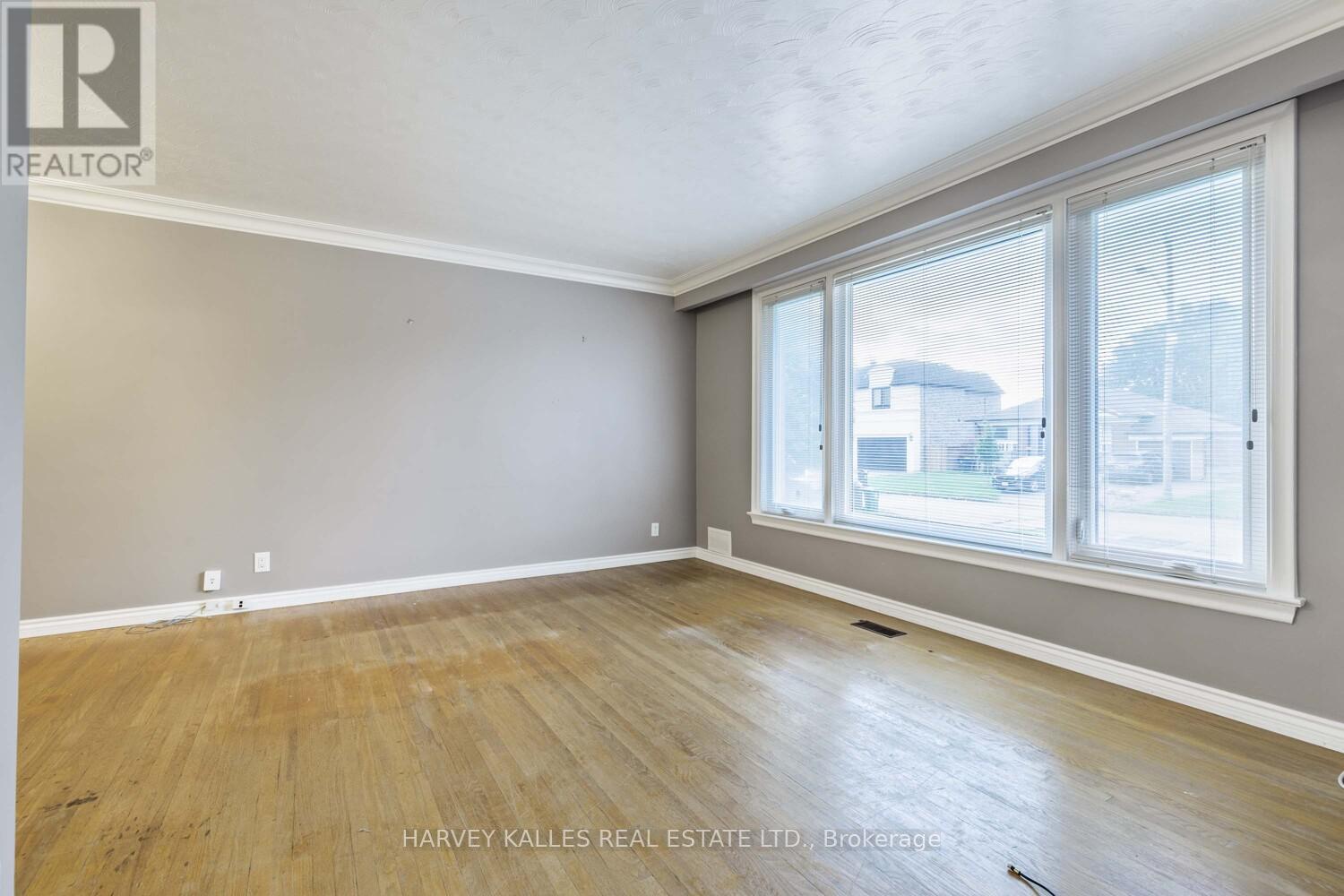 246 Brighton Avenue, Toronto, Ontario  M3H 4E7 - Photo 4 - C12451224