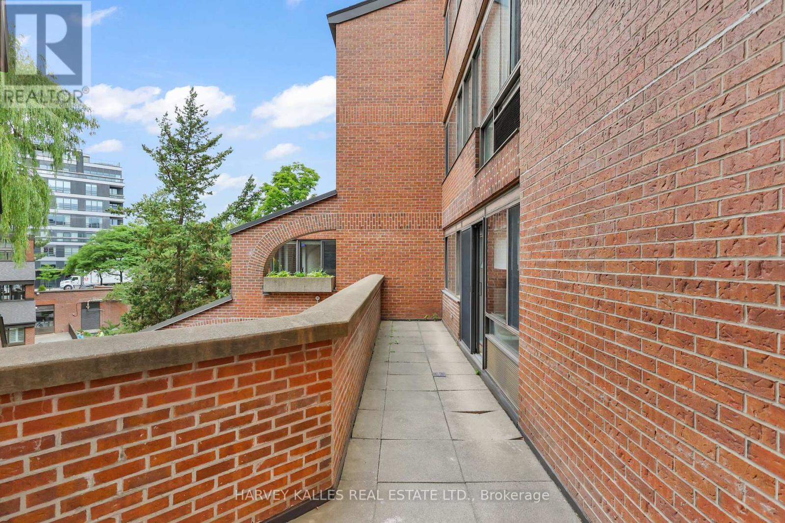 324-325 - 40 Sylvan Valley Way, Toronto, Ontario  M5M 4M3 - Photo 10 - C12451260