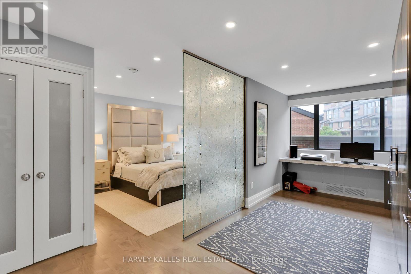 324-325 - 40 Sylvan Valley Way, Toronto, Ontario  M5M 4M3 - Photo 3 - C12451260