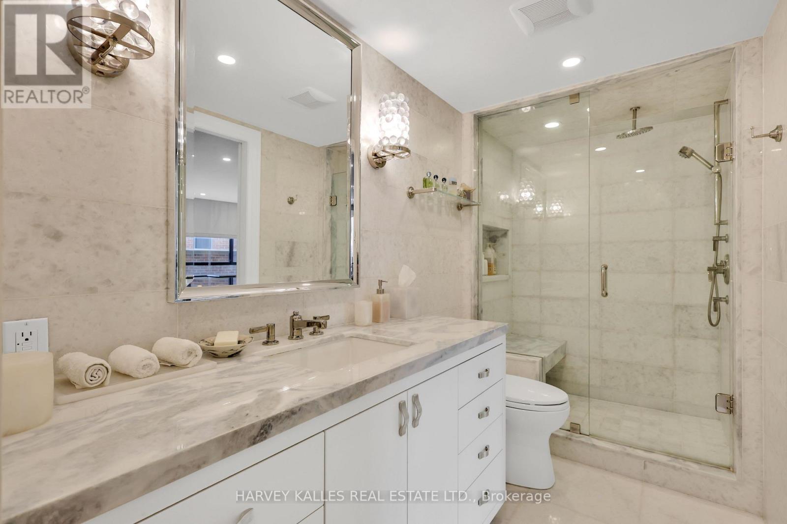 324-325 - 40 Sylvan Valley Way, Toronto, Ontario  M5M 4M3 - Photo 8 - C12451260