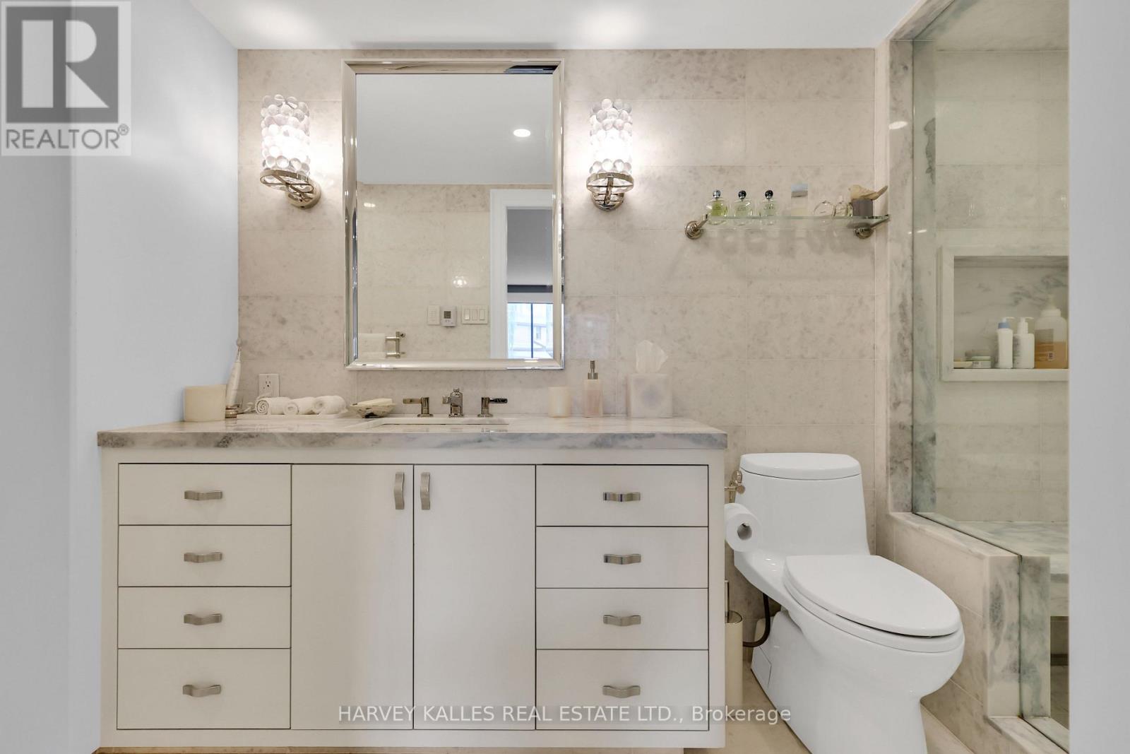 324-325 - 40 Sylvan Valley Way, Toronto, Ontario  M5M 4M3 - Photo 9 - C12451260