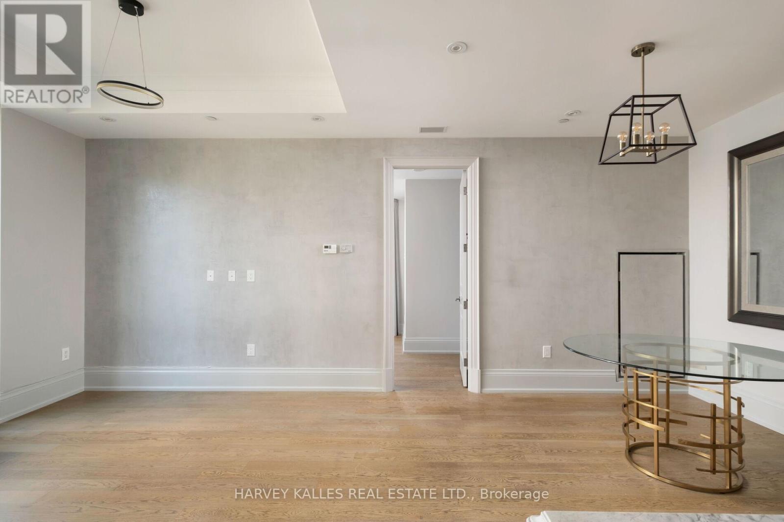 306 - 133 Hazelton Avenue, Toronto, Ontario  M5R 2E4 - Photo 6 - C12451278
