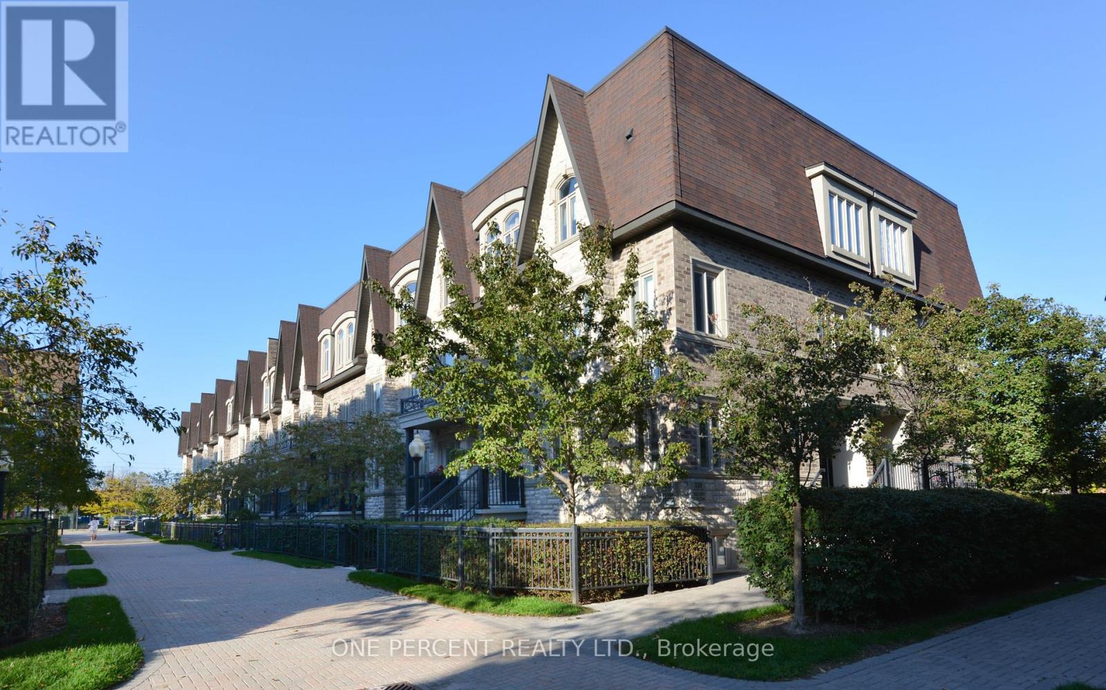 201 - 320 JOHN STREET, Markham, Ontario