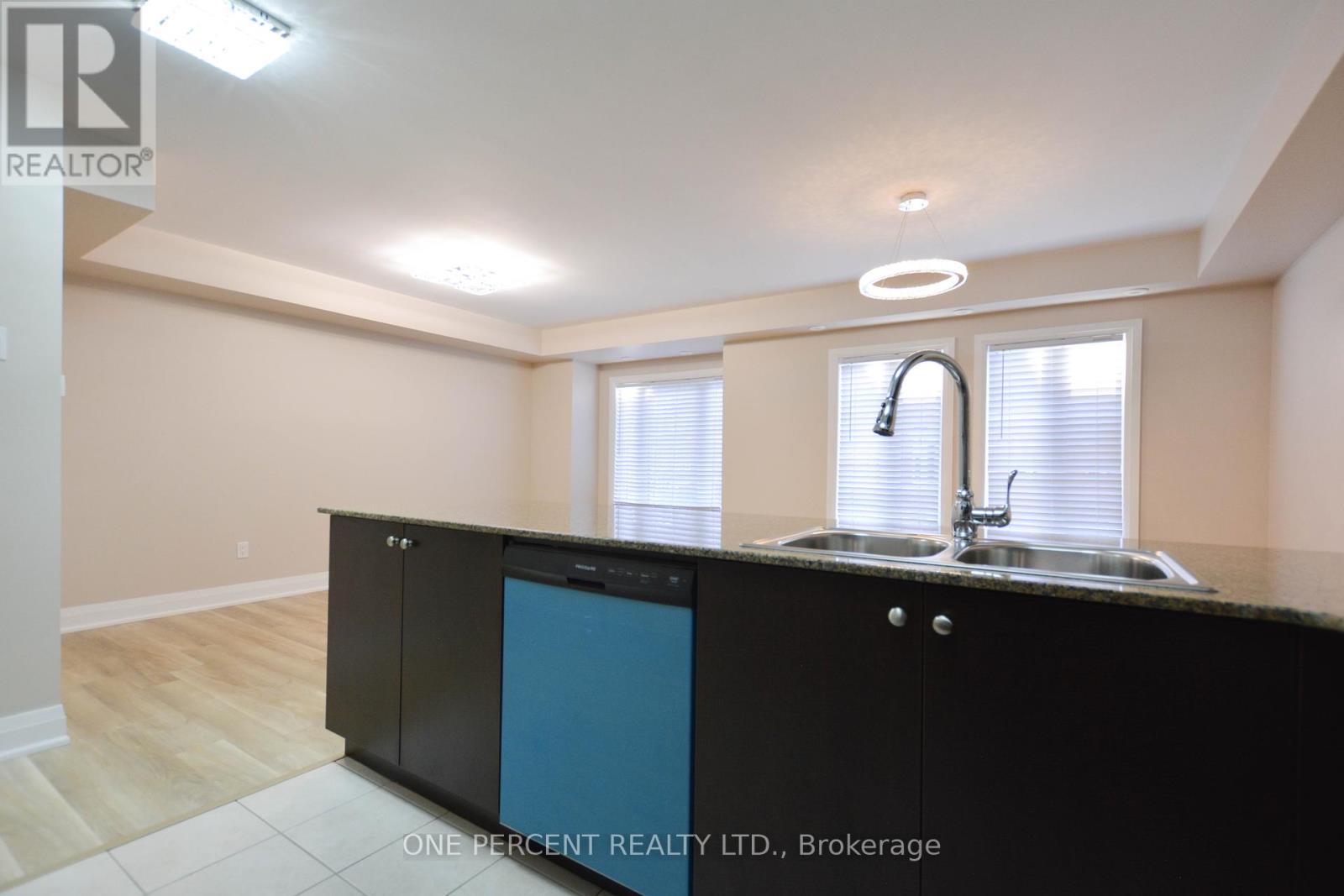 201 - 320 John Street, Markham, Ontario  L3T 0B1 - Photo 11 - N12451213