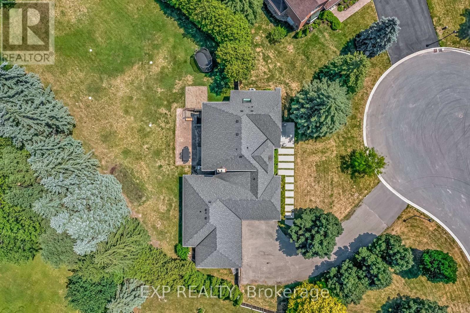 17 Chamberlain Court, King, Ontario  L0G 1N0 - Photo 45 - N12451231