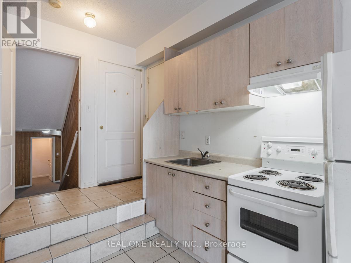 Lower - 24 Coast Avenue, Vaughan, Ontario  L6A 3Y1 - Photo 3 - N12451244