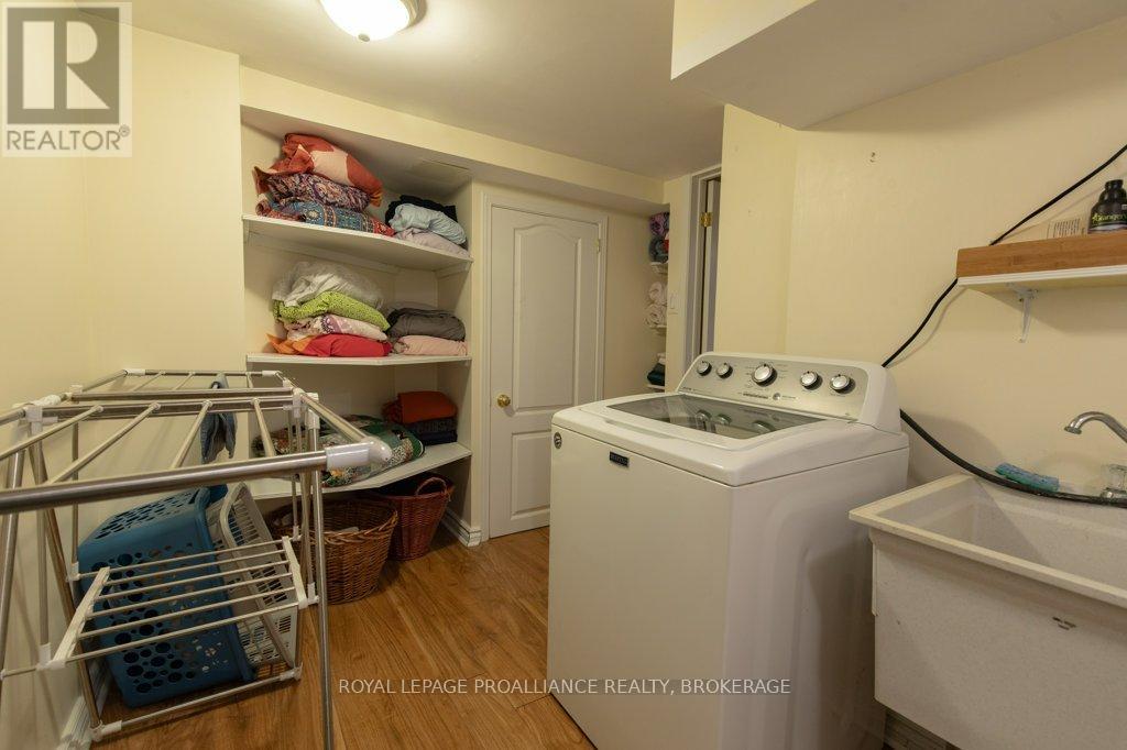 337 Palace Road, Kingston, Ontario  K7L 4T4 - Photo 16 - X12451324