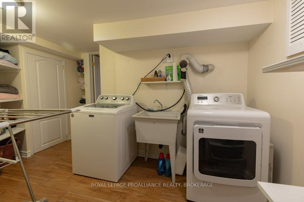 337 Palace Road, Kingston, Ontario  K7L 4T4 - Photo 17 - X12451324