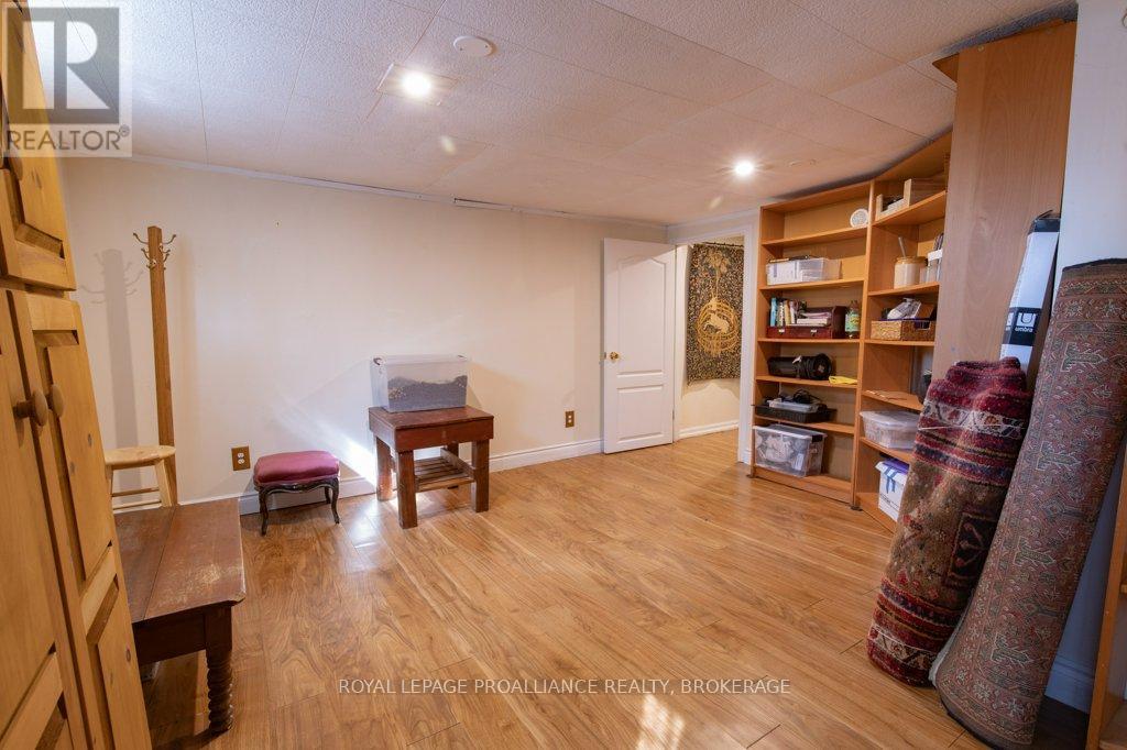 337 Palace Road, Kingston, Ontario  K7L 4T4 - Photo 20 - X12451324