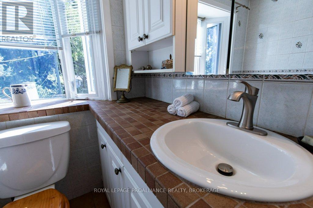337 Palace Road, Kingston, Ontario  K7L 4T4 - Photo 23 - X12451324