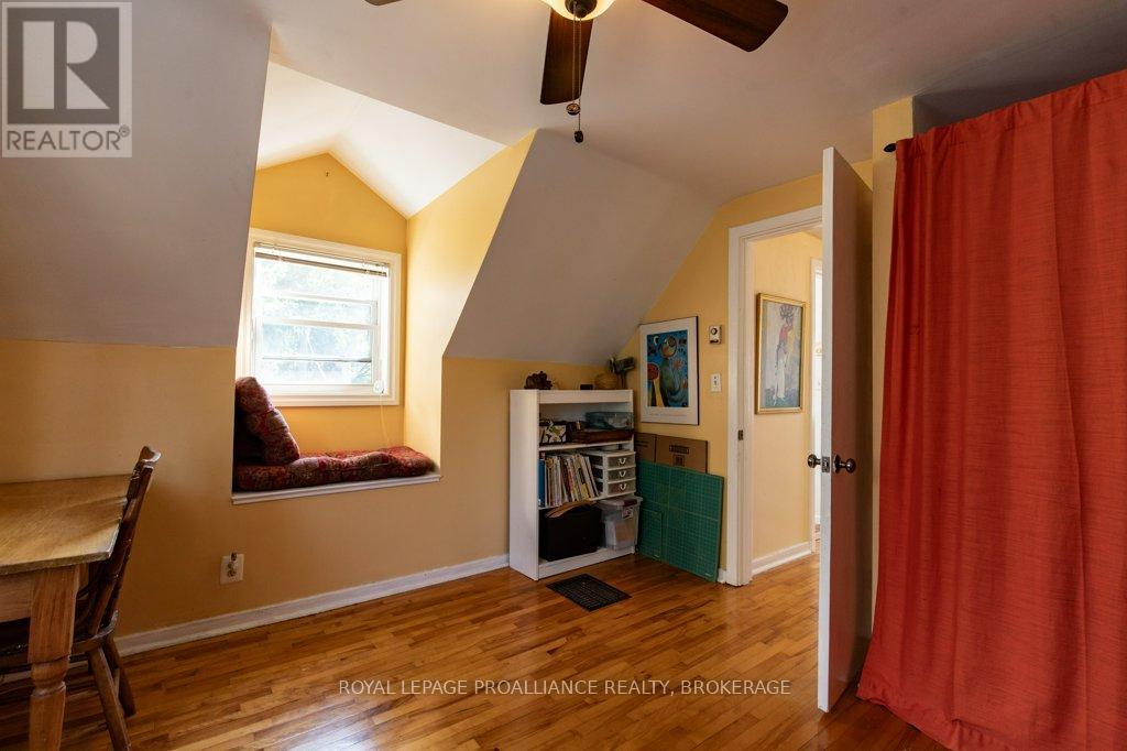 337 Palace Road, Kingston, Ontario  K7L 4T4 - Photo 35 - X12451324