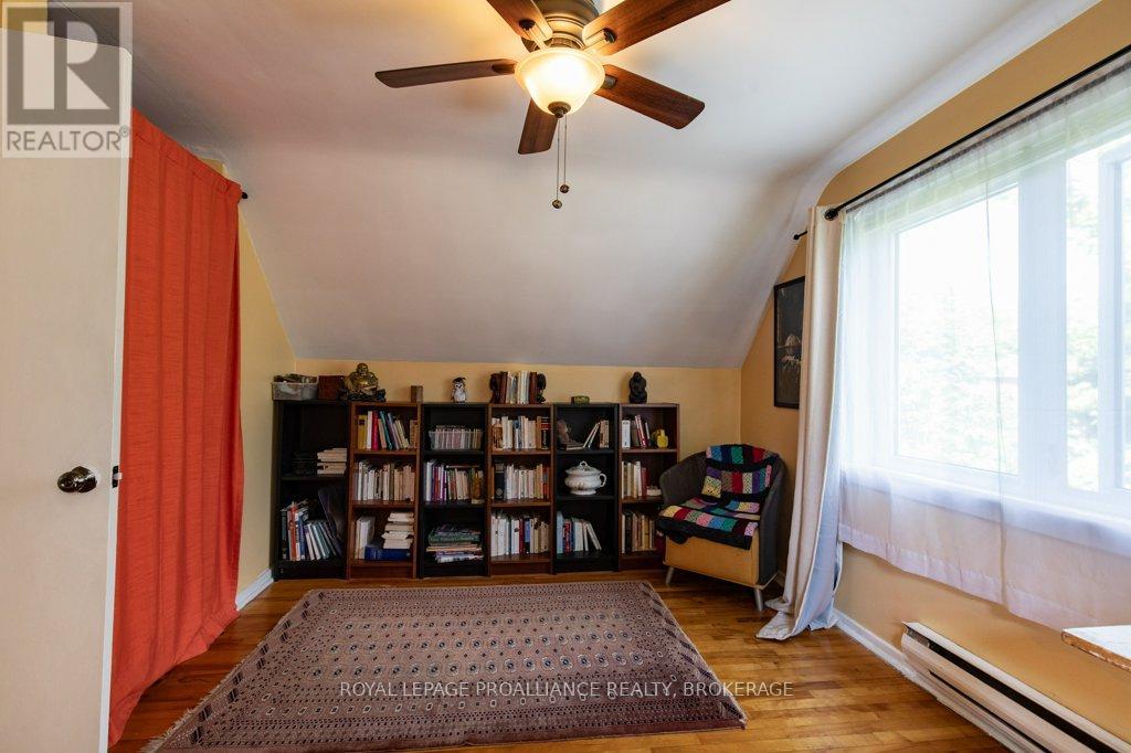 337 Palace Road, Kingston, Ontario  K7L 4T4 - Photo 36 - X12451324