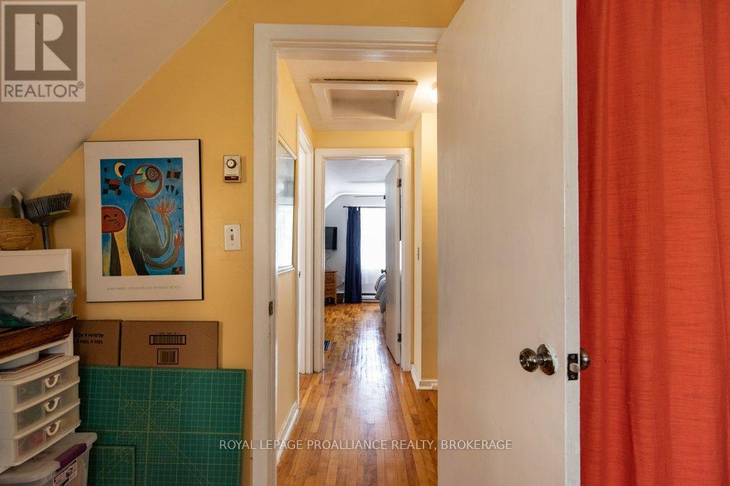 337 Palace Road, Kingston, Ontario  K7L 4T4 - Photo 38 - X12451324