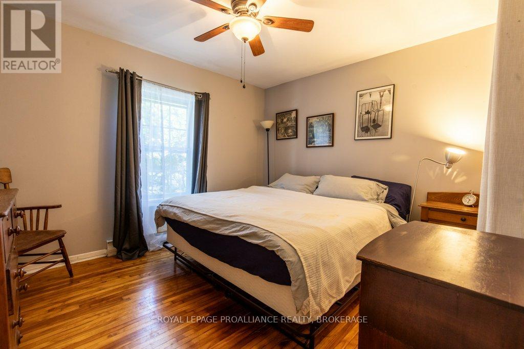 337 Palace Road, Kingston, Ontario  K7L 4T4 - Photo 8 - X12451324
