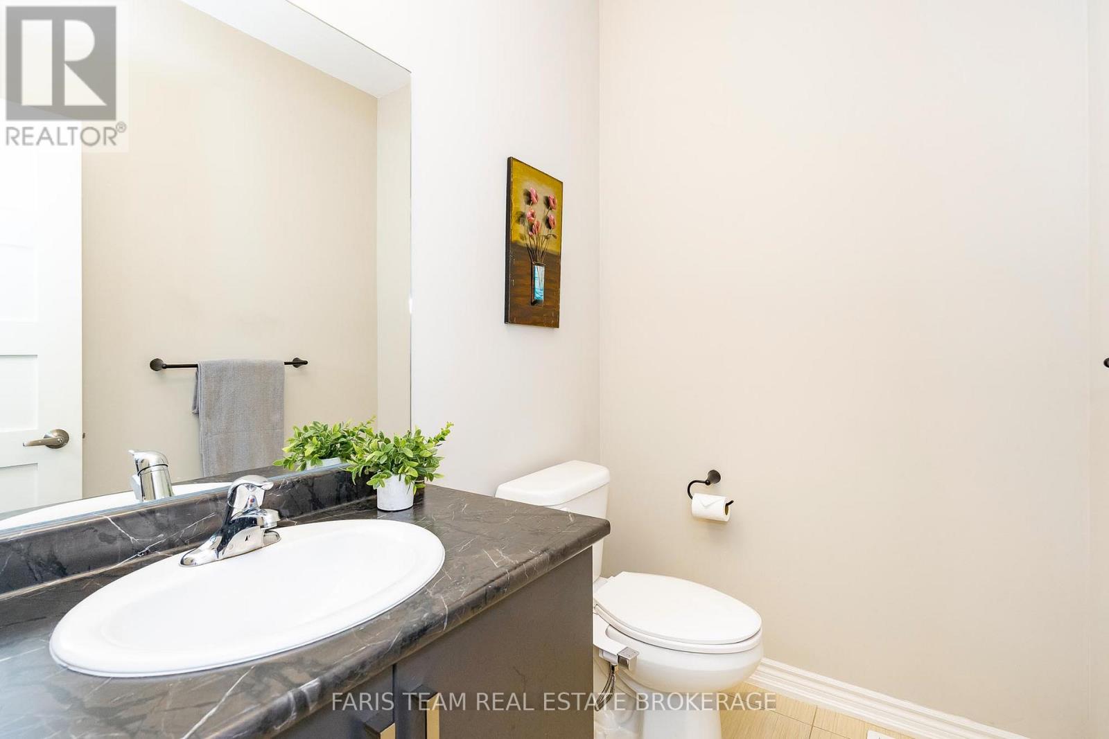 227 Mowat Street N, Clearview, Ontario  L0M 1S0 - Photo 19 - S12451248