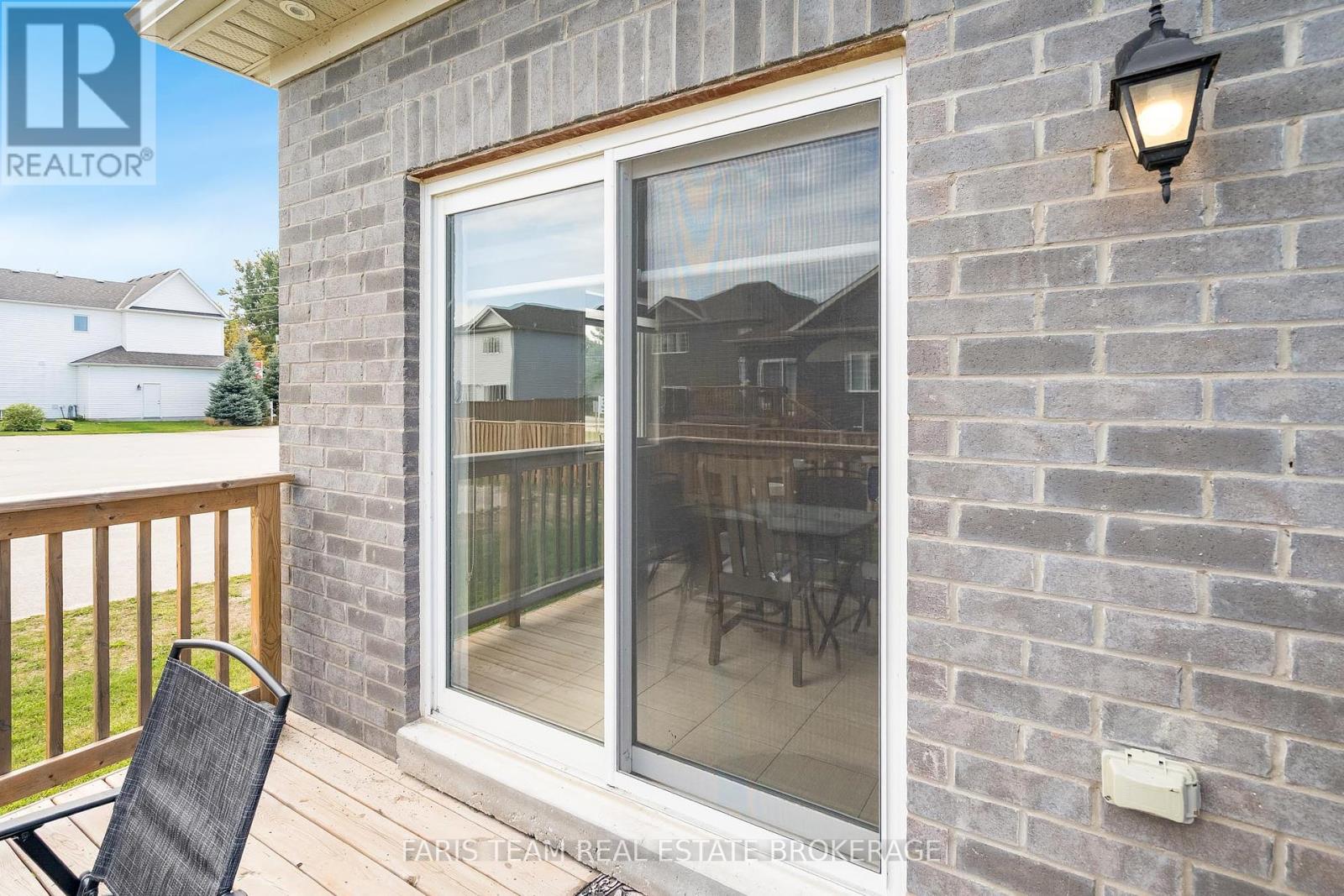 227 Mowat Street N, Clearview, Ontario  L0M 1S0 - Photo 27 - S12451248