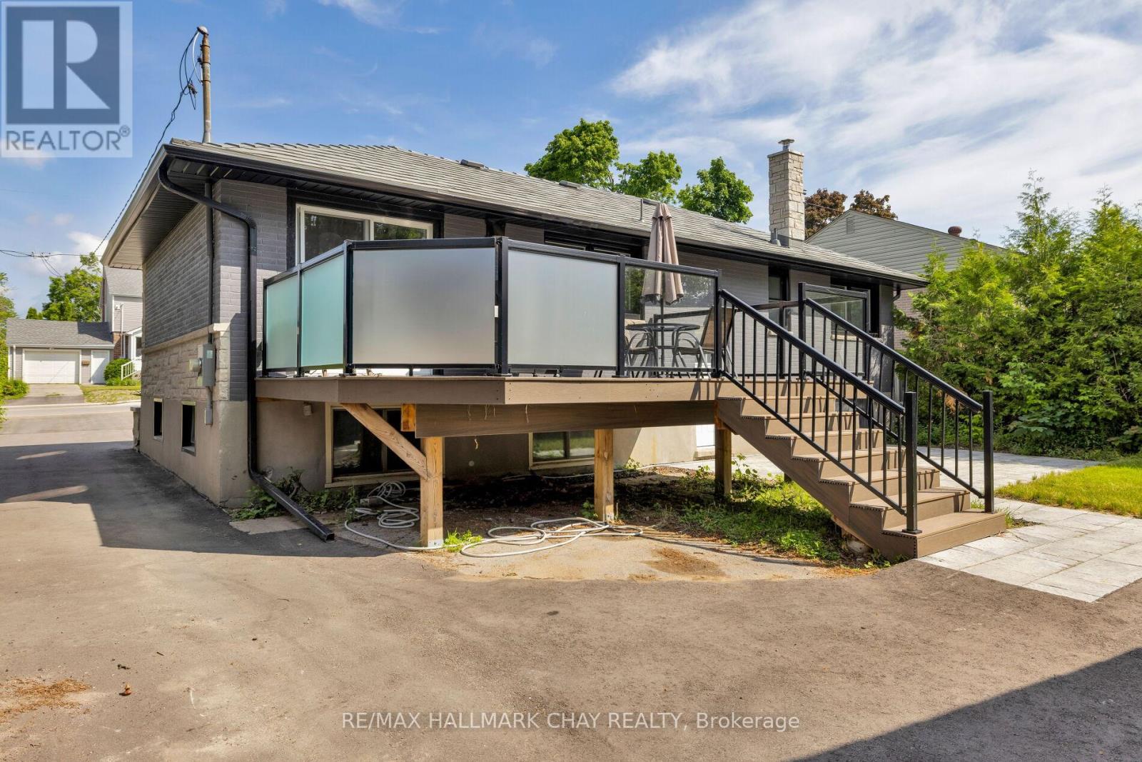 39 Eugenia Street, Barrie, Ontario  L4M 1P7 - Photo 16 - S12451258