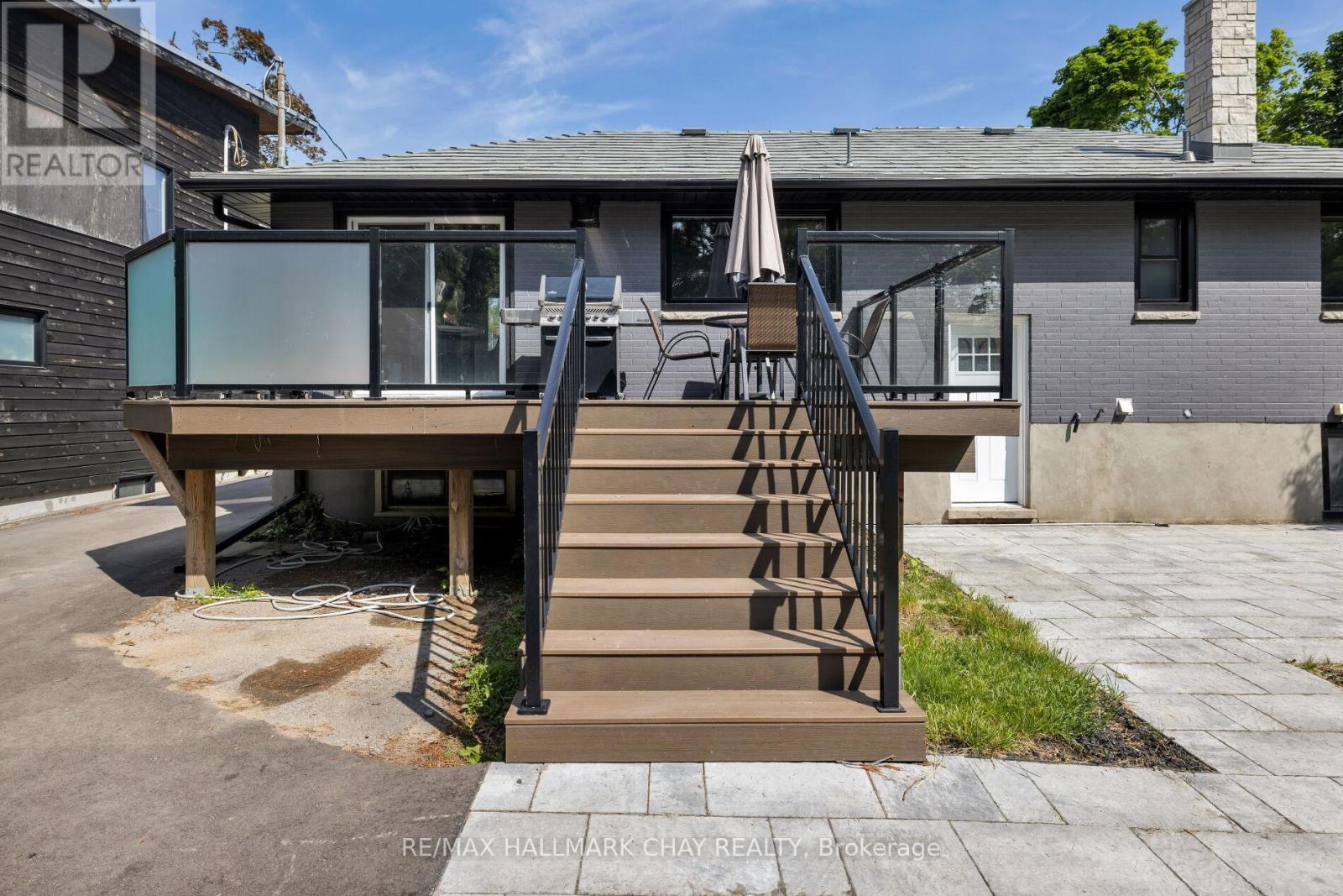 39 Eugenia Street, Barrie, Ontario  L4M 1P7 - Photo 17 - S12451258