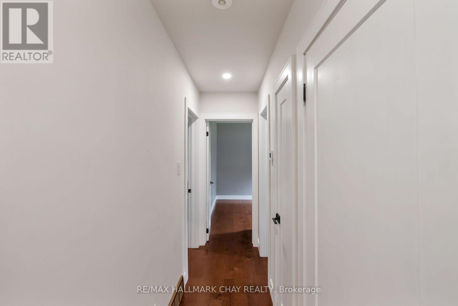 39 Eugenia Street, Barrie, Ontario  L4M 1P7 - Photo 26 - S12451258