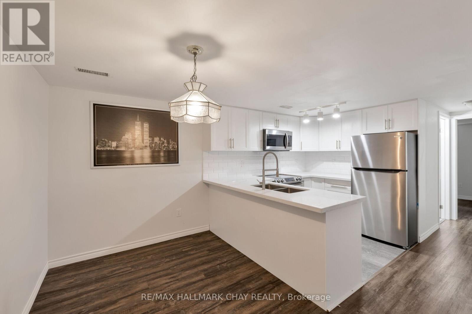 39 Eugenia Street, Barrie, Ontario  L4M 1P7 - Photo 39 - S12451258