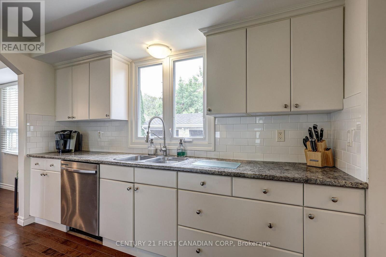 116 Downing Crescent, London South, Ontario  N6C 3C8 - Photo 16 - X12451333