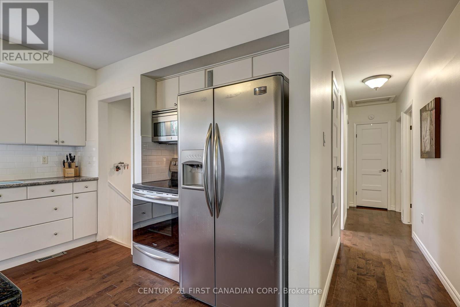 116 Downing Crescent, London South, Ontario  N6C 3C8 - Photo 18 - X12451333