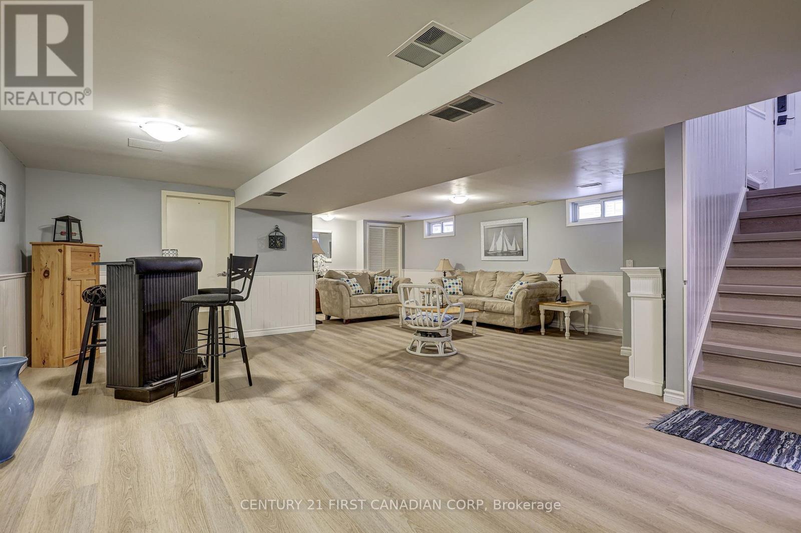 116 Downing Crescent, London South, Ontario  N6C 3C8 - Photo 29 - X12451333