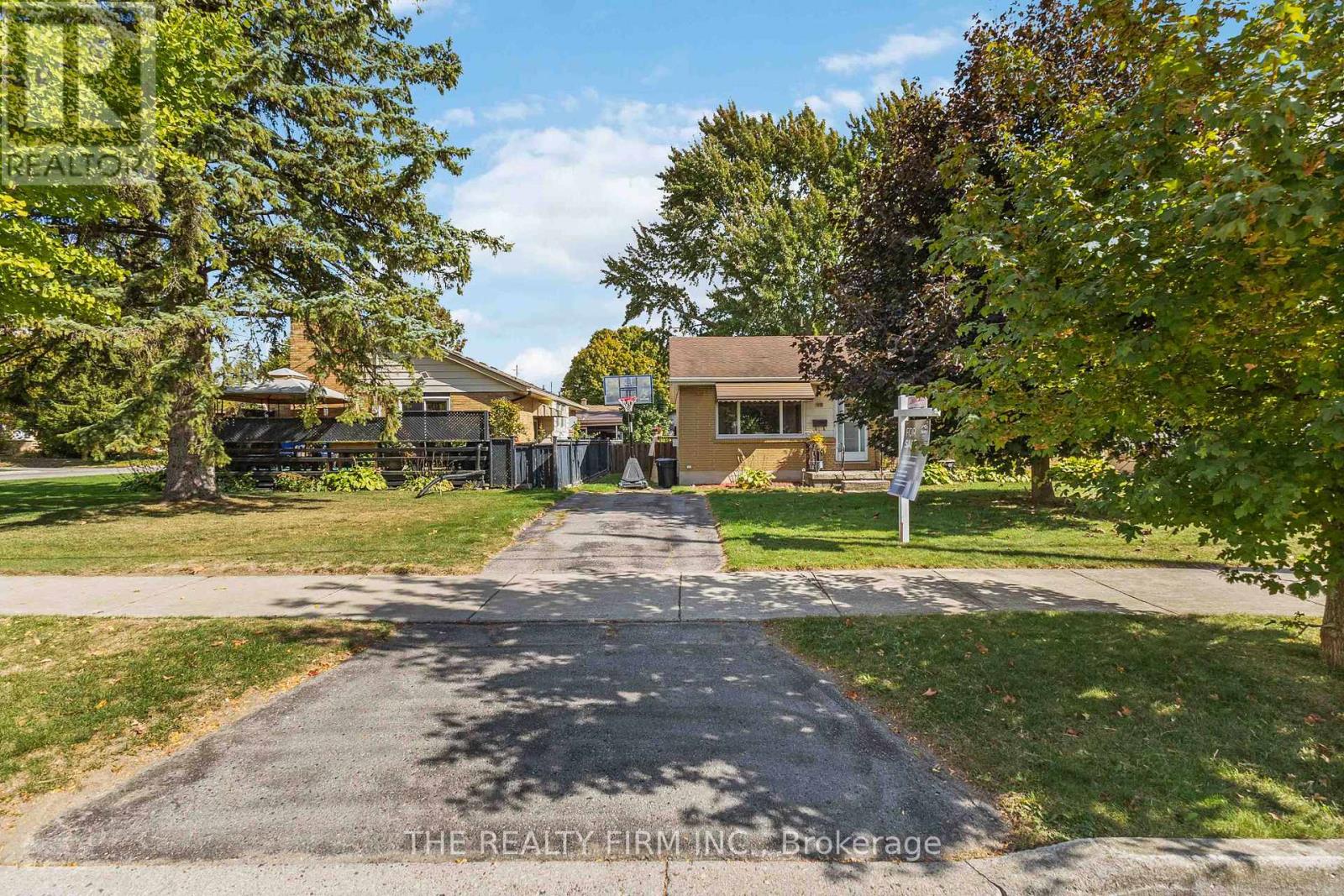 1919 Duluth Crescent, London East, Ontario  N5V 1H6 - Photo 2 - X12451404