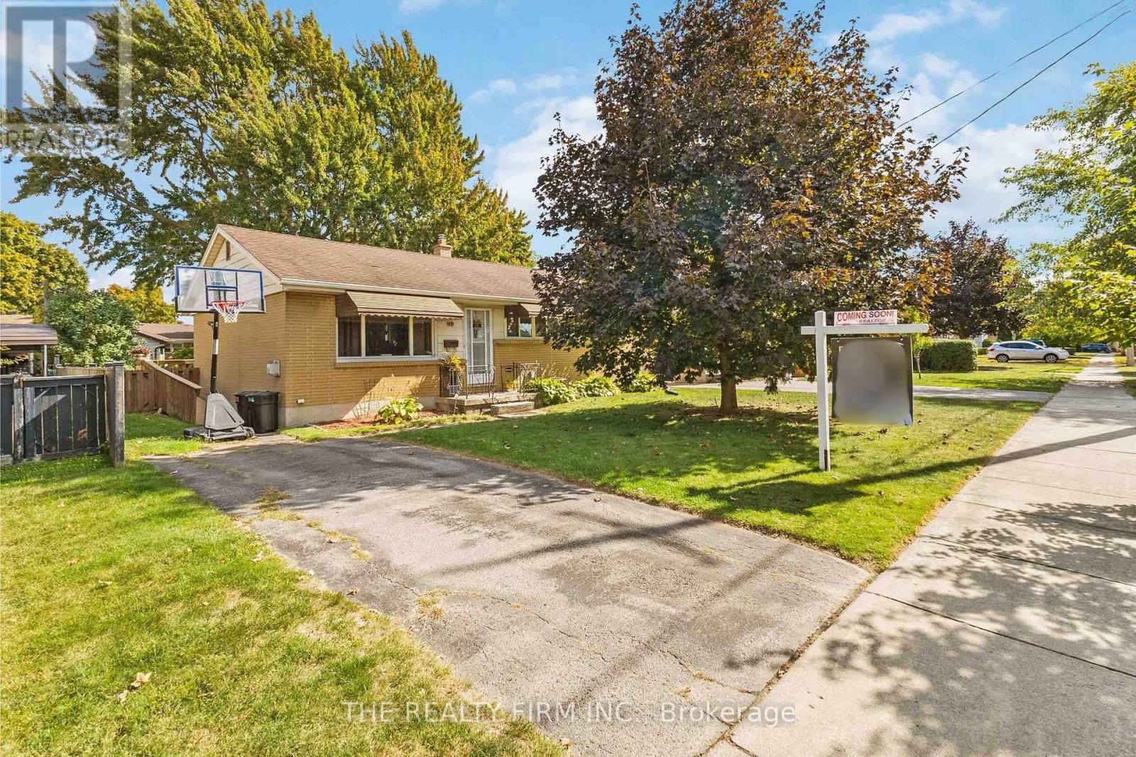 1919 Duluth Crescent, London East, Ontario  N5V 1H6 - Photo 6 - X12451404