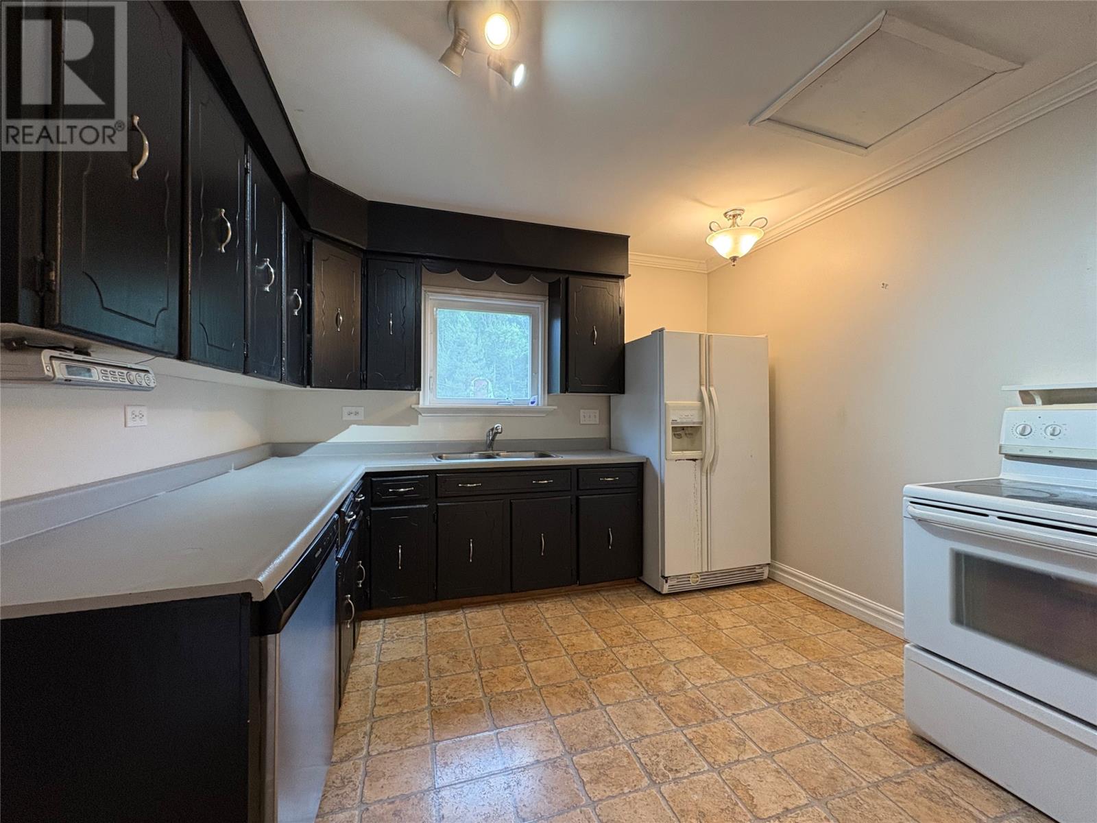 72 Main Street, Brown's Arm, Newfoundland & Labrador  A0G 3A0 - Photo 11 - 1288214