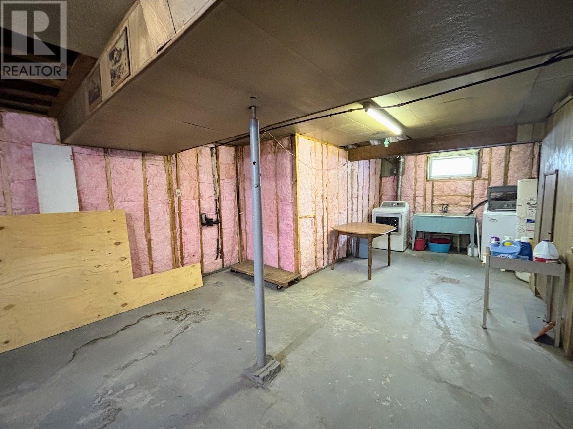 68 Neebig Ave, Manitouwadge, Ontario  P0T 2C0 - Photo 21 - TB250917