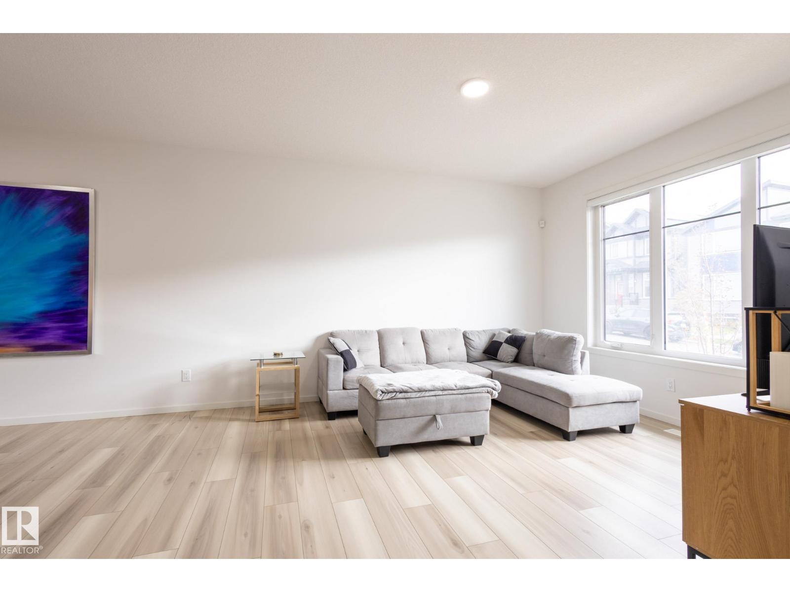5016 Kinney Li Sw, Edmonton, Alberta  T6W 5G4 - Photo 3 - E4461282