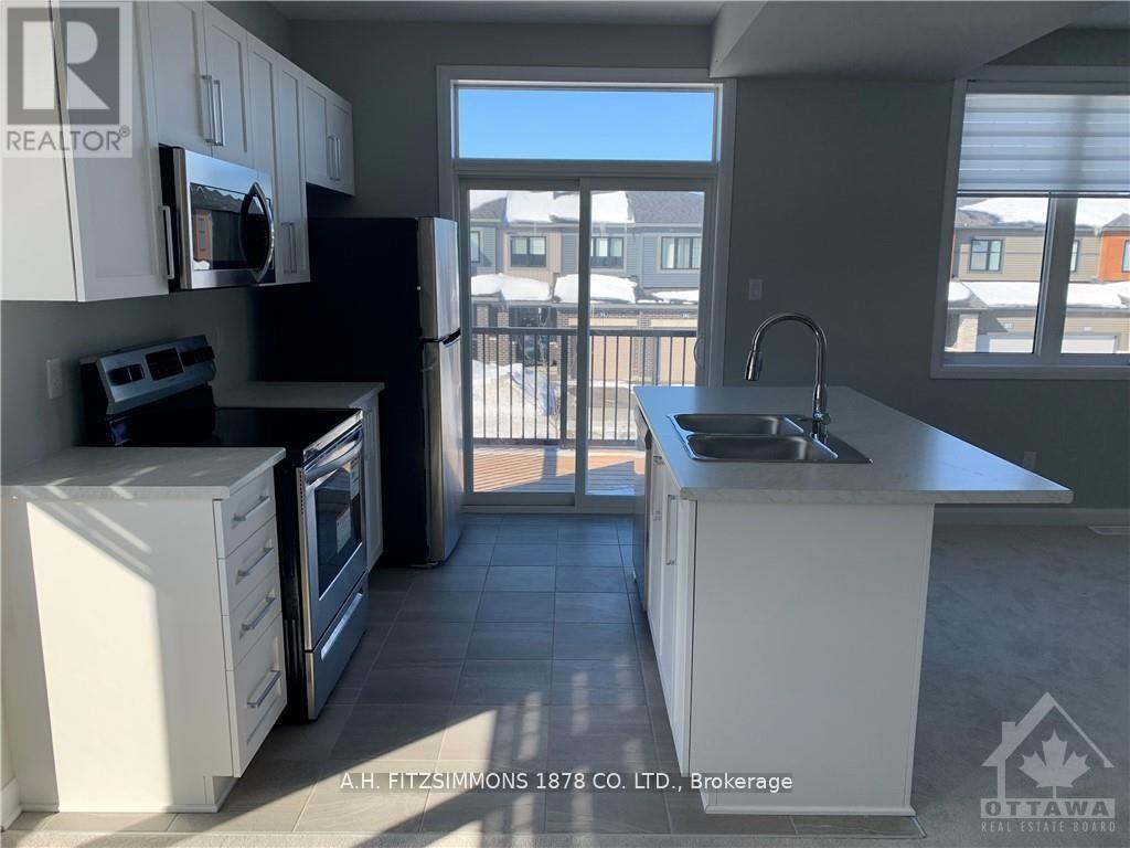 100 Teelin Circle, Ottawa, Ontario  K2J 6T8 - Photo 4 - X12451315