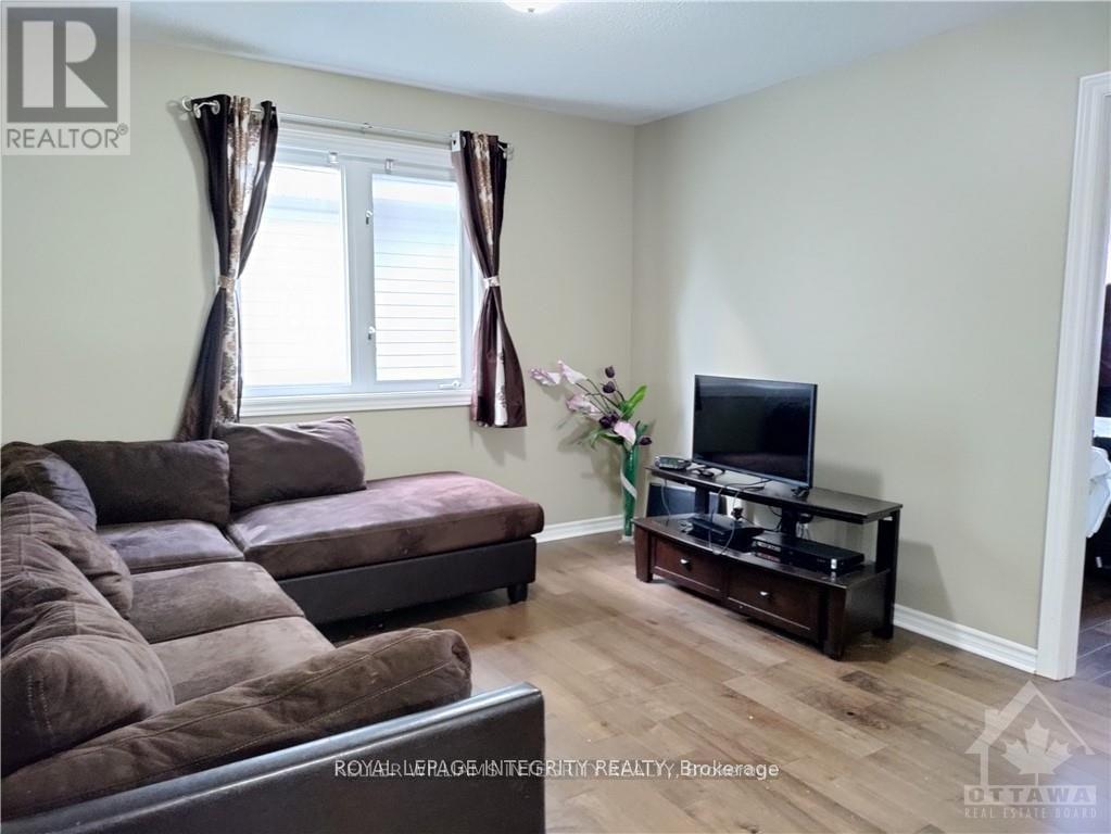 459 Celtic Ridge Crescent, Ottawa, Ontario  K2W 0B2 - Photo 10 - X12451361