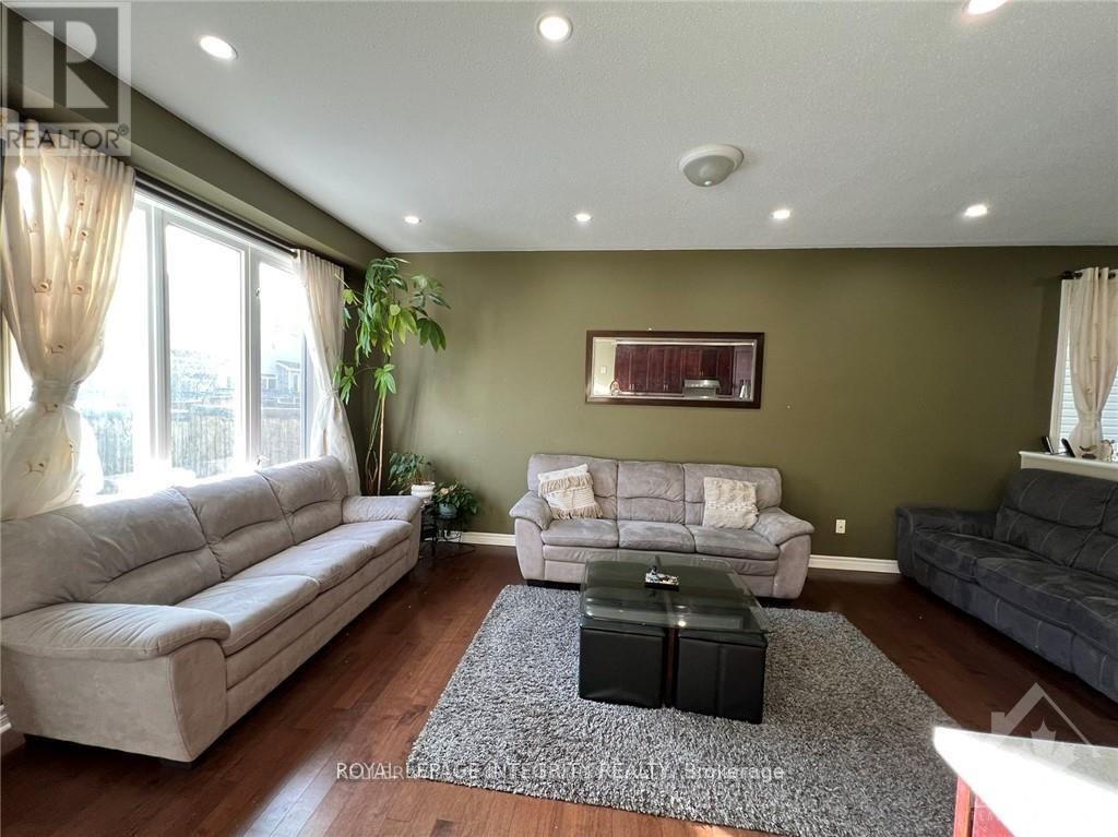 459 Celtic Ridge Crescent, Ottawa, Ontario  K2W 0B2 - Photo 3 - X12451361