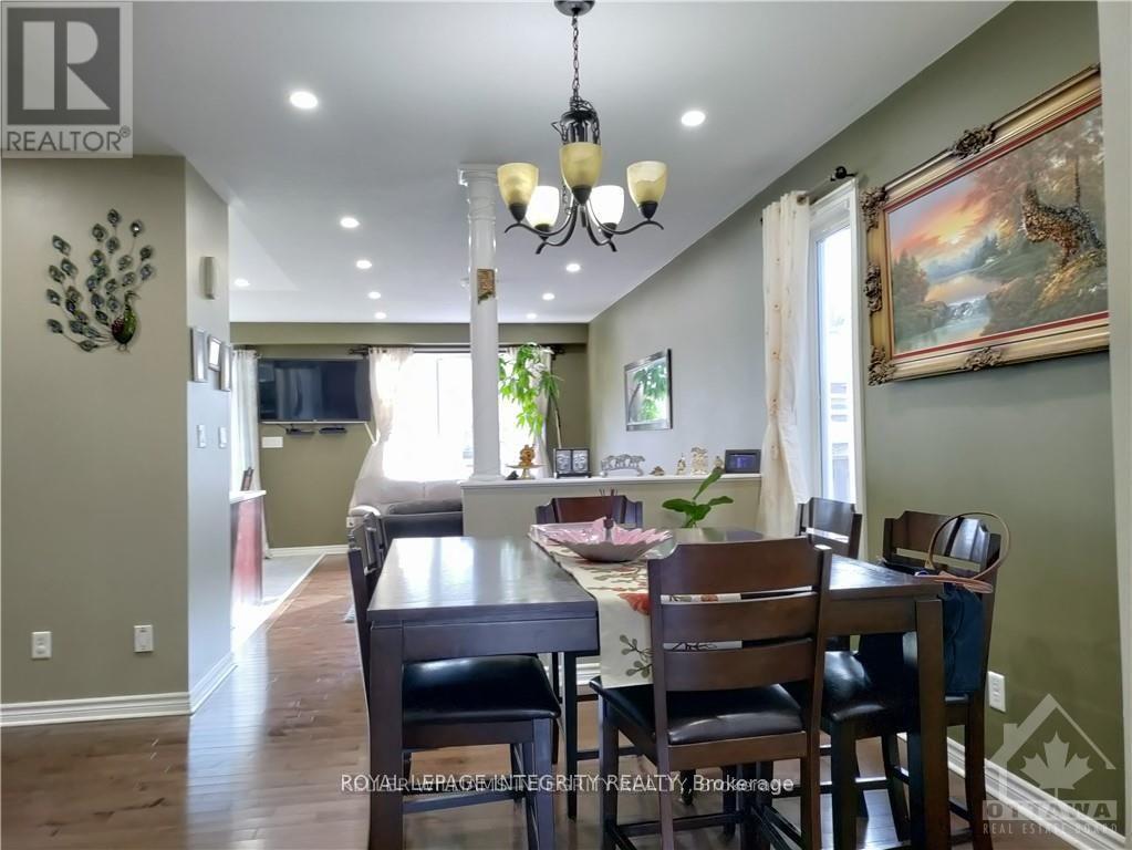 459 Celtic Ridge Crescent, Ottawa, Ontario  K2W 0B2 - Photo 5 - X12451361