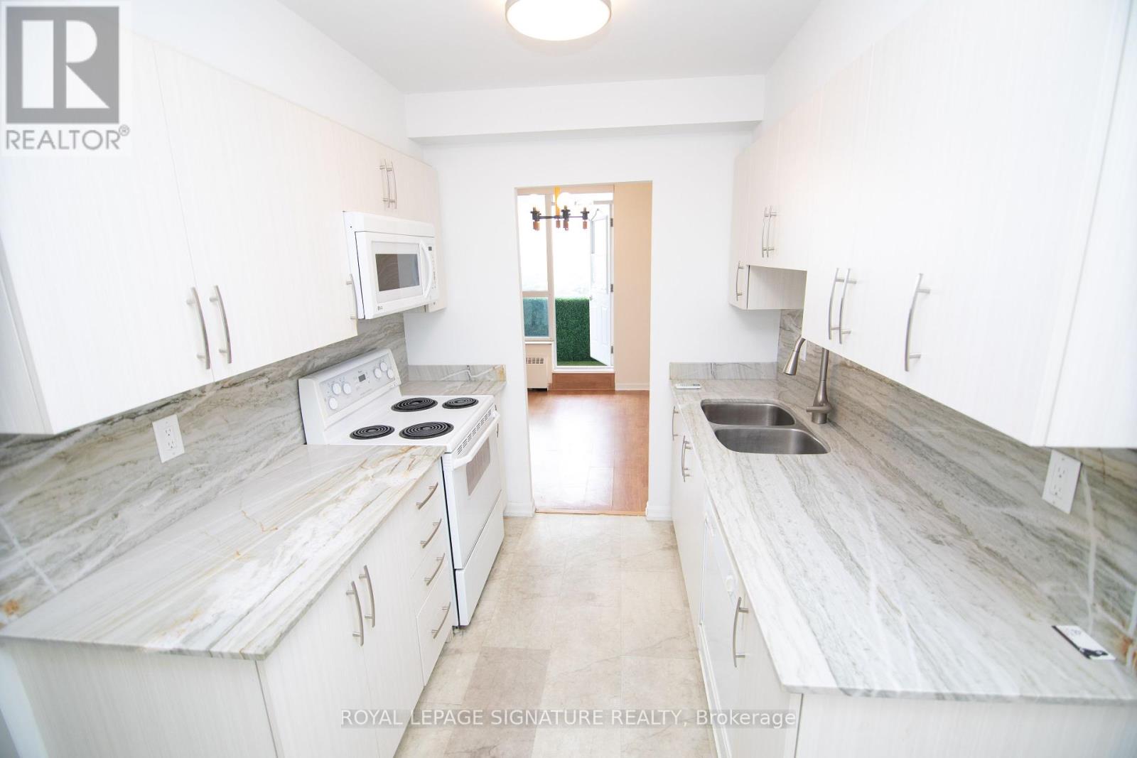 1611 - 45 Southport Street, Toronto, Ontario  M6S 3N5 - Photo 12 - W12451215