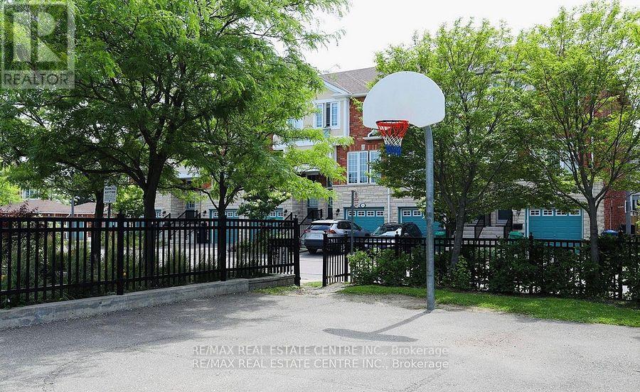 1901 - 1359 Rathburn Road E, Mississauga, Ontario  L4W 5P7 - Photo 29 - W12451237