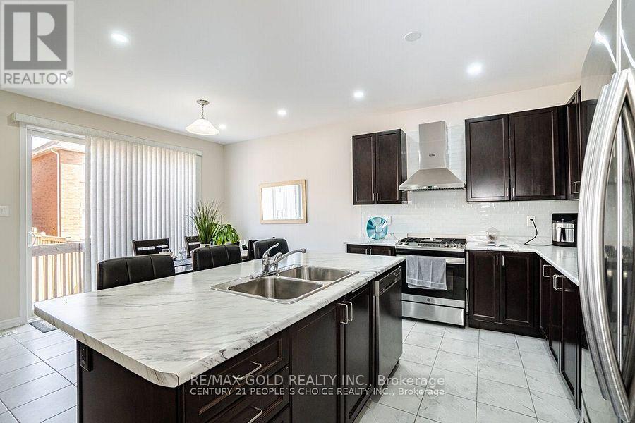 47 Stedford Crescent, Brampton, Ontario  L7A 4P5 - Photo 10 - W12451238