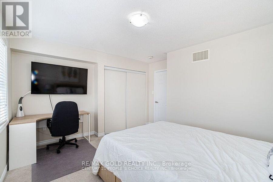 47 Stedford Crescent, Brampton, Ontario  L7A 4P5 - Photo 22 - W12451238
