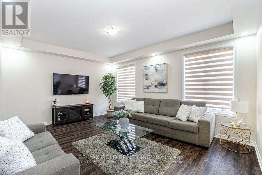 47 Stedford Crescent, Brampton, Ontario  L7A 4P5 - Photo 7 - W12451238