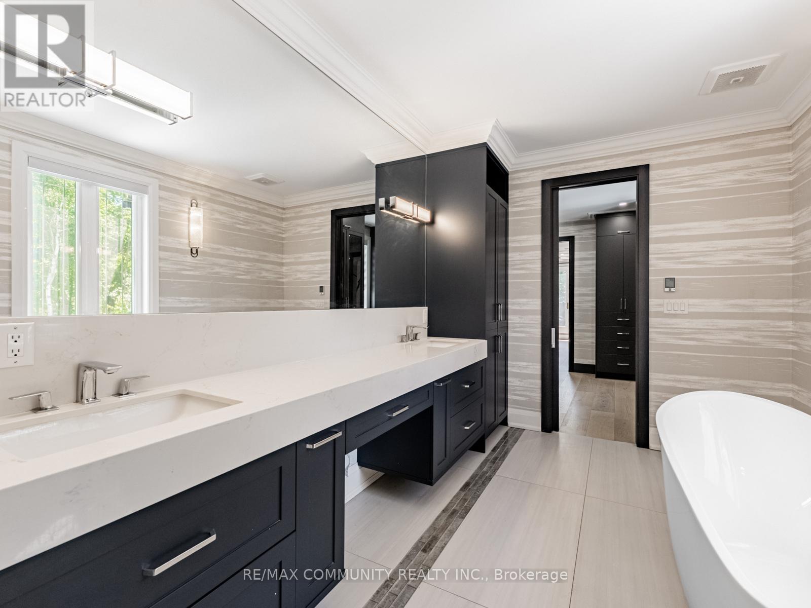 8508 Appleby Line, Milton, Ontario  L0P 1B0 - Photo 21 - W12451274