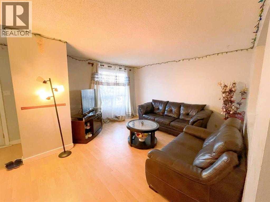 2038 7 Avenue N, Lethbridge, Alberta  T1H 4Z1 - Photo 6 - A2259000