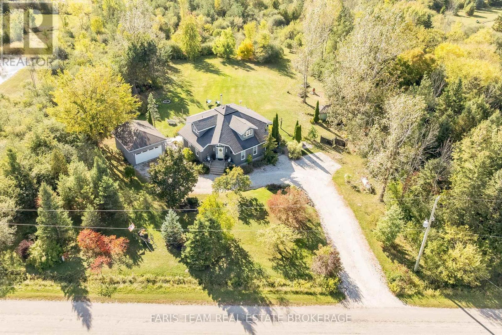 174 Robertson Avenue, Meaford, Ontario  N4L 1W7 - Photo 3 - X12451241