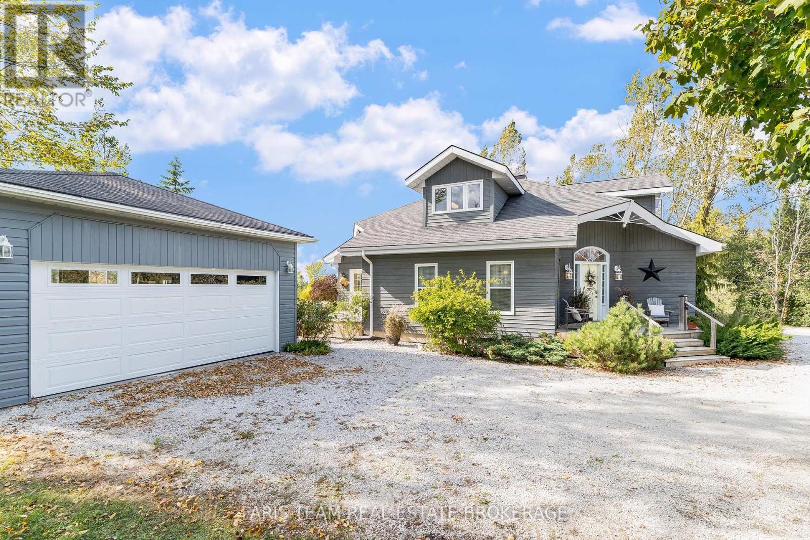 174 Robertson Avenue, Meaford, Ontario  N4L 1W7 - Photo 4 - X12451241