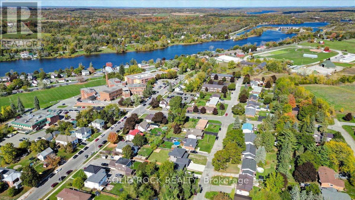 124 Cromwell Street, Trent Hills, Ontario  K0L 1L0 - Photo 44 - X12451266