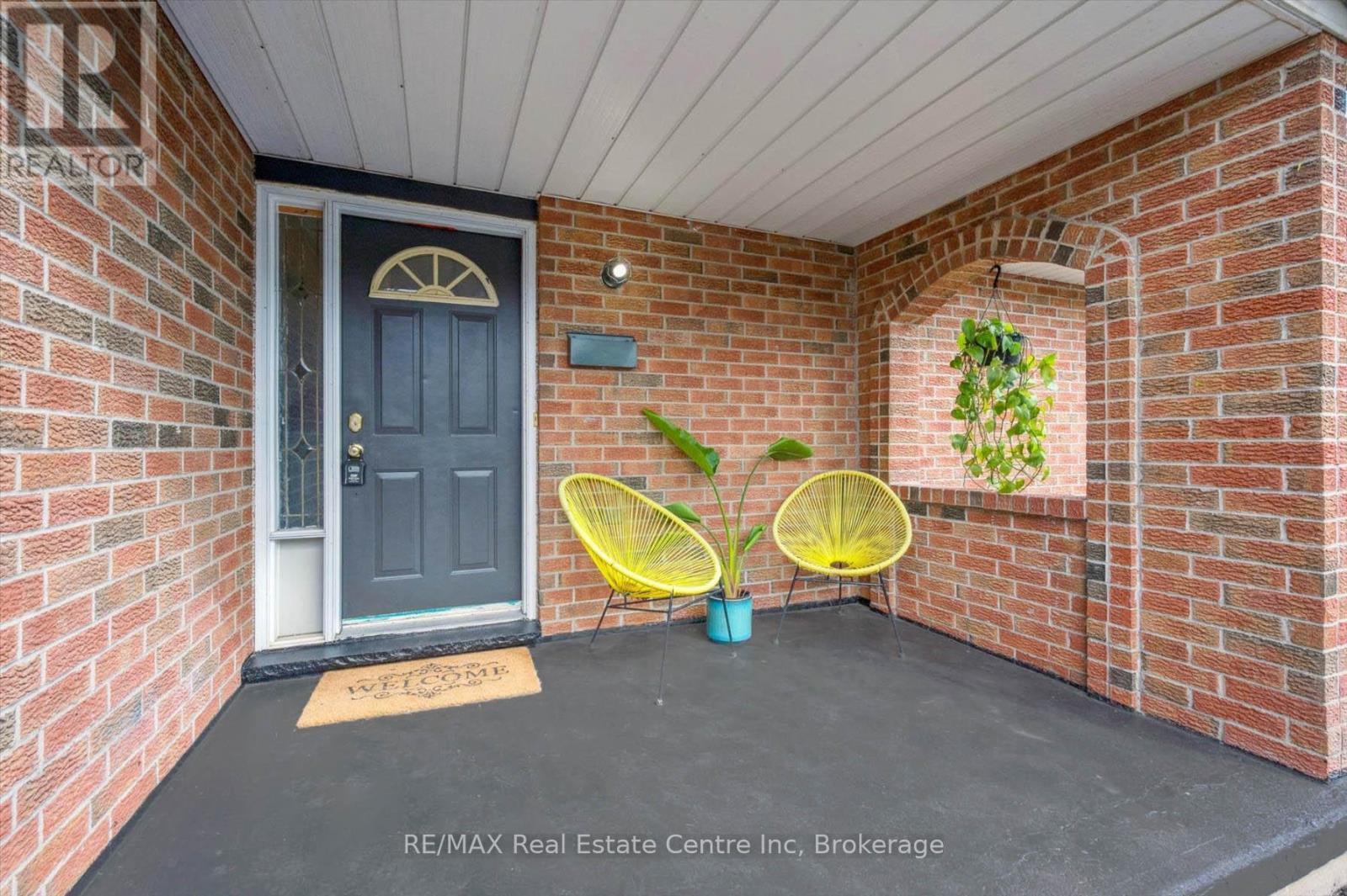 15 Avra Court, Guelph, Ontario  N1H 7B2 - Photo 3 - X12451301